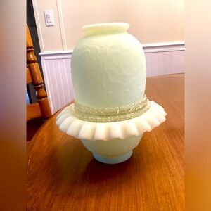Fenton Persian Medallion Fairy Lamp
